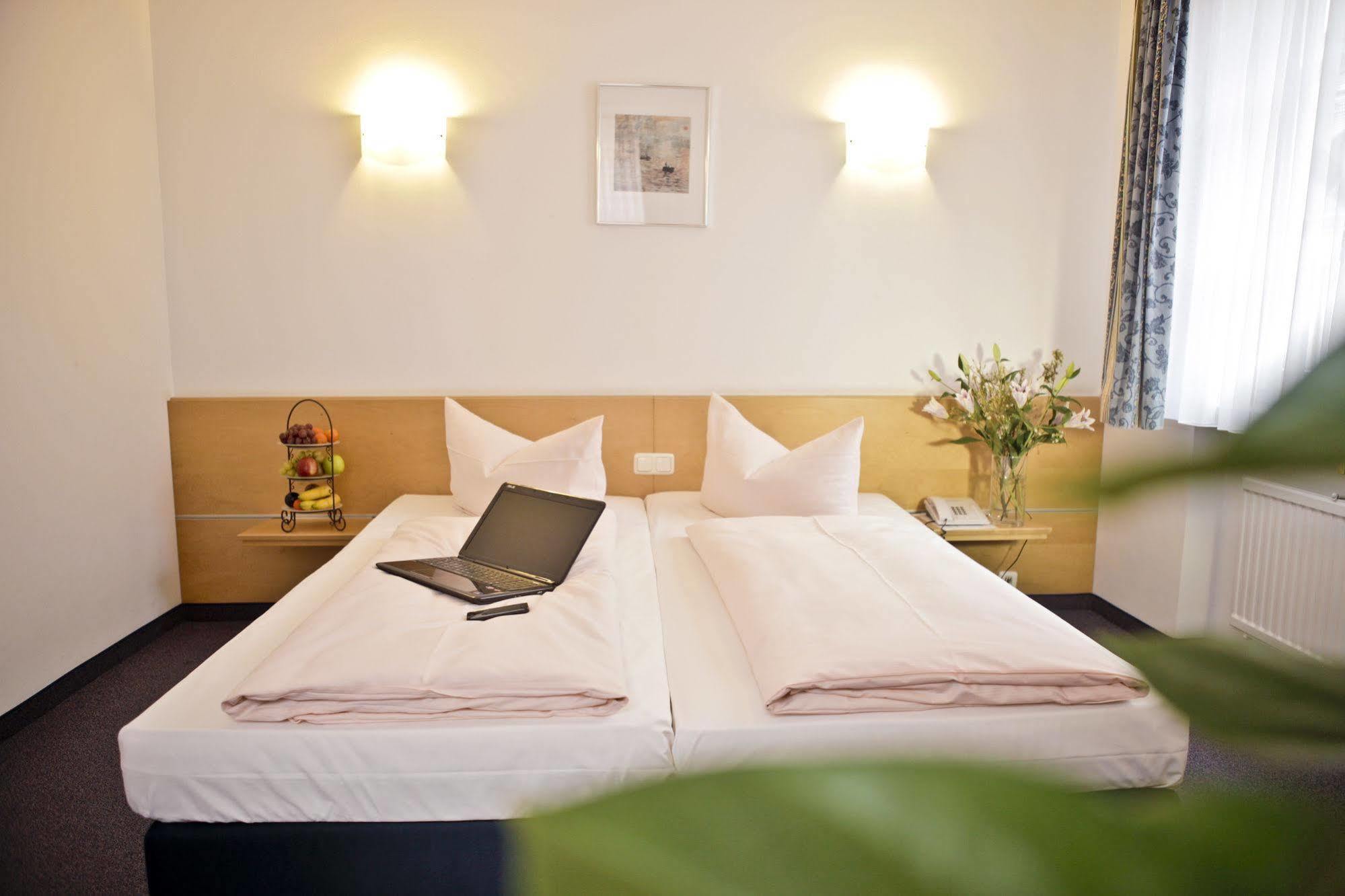 Drexel'S Parkhotel เมมมิงเงน ภายนอก รูปภาพ