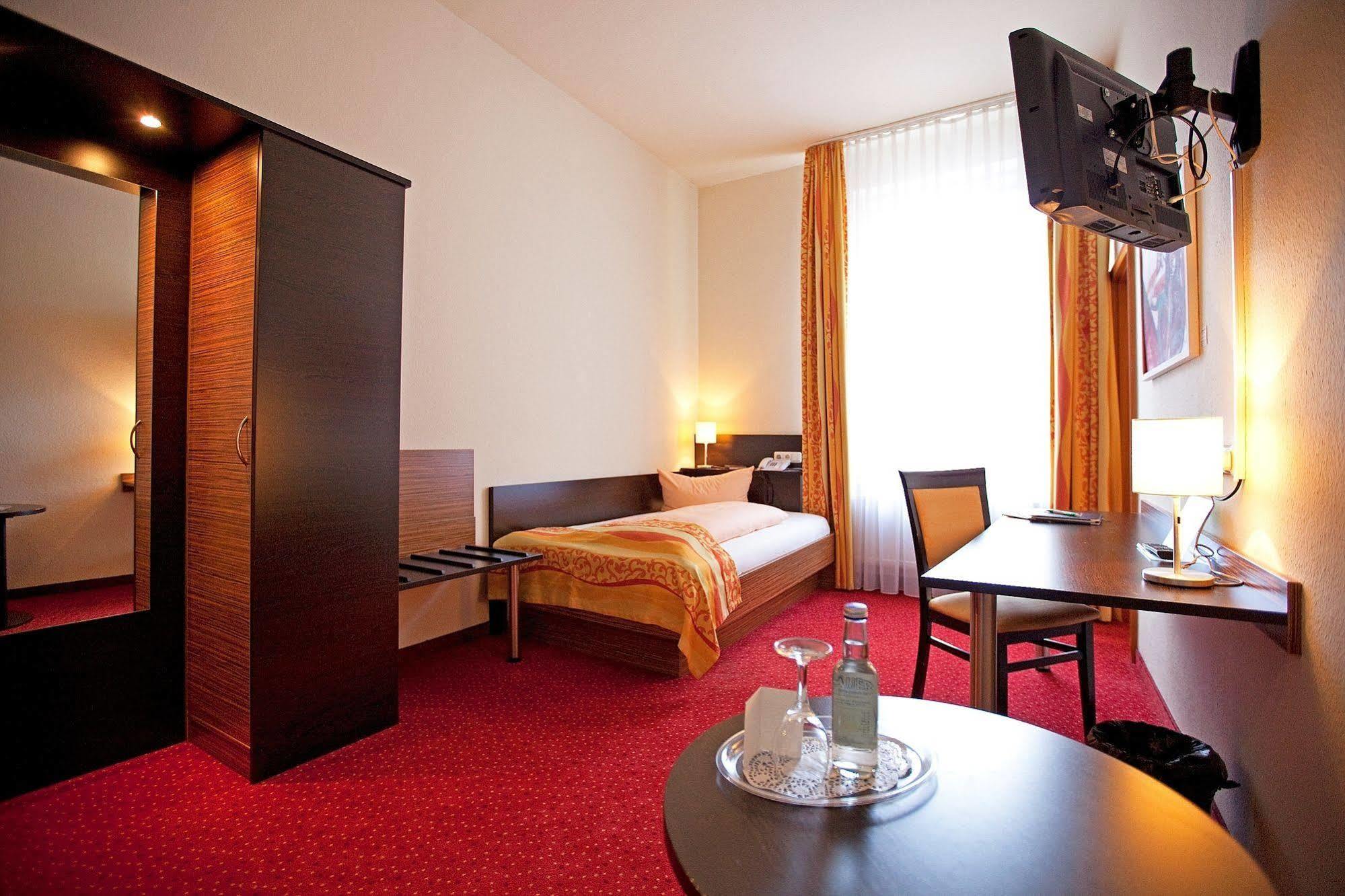 Drexel'S Parkhotel เมมมิงเงน ภายนอก รูปภาพ